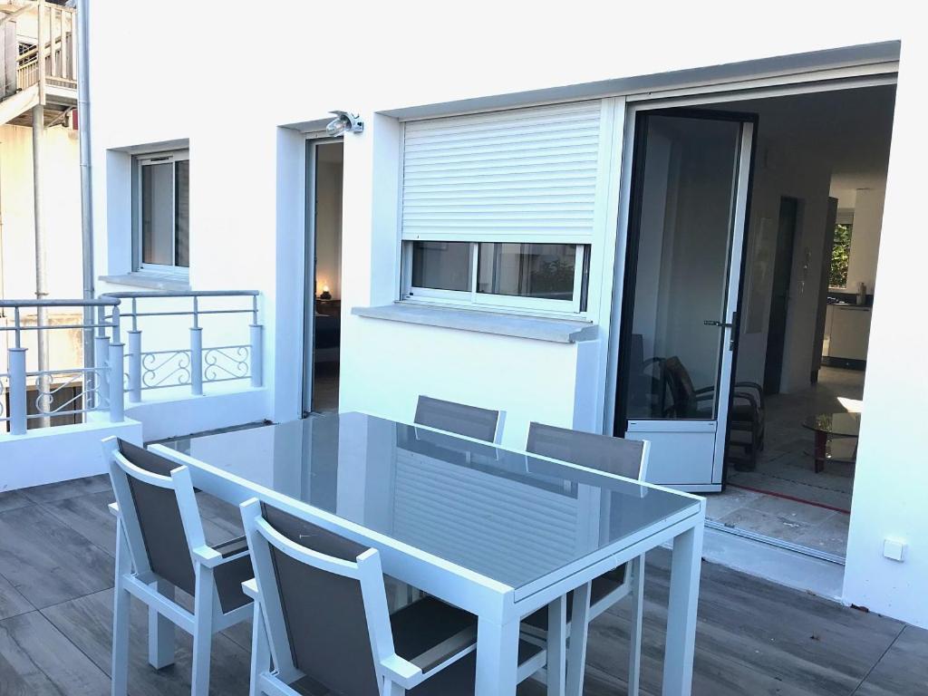 Vue Superbe Sur Tour De La Lanterne T2 Avec Terrasse Remparts 2 Apartment ลาโรแชล ภายนอก รูปภาพ